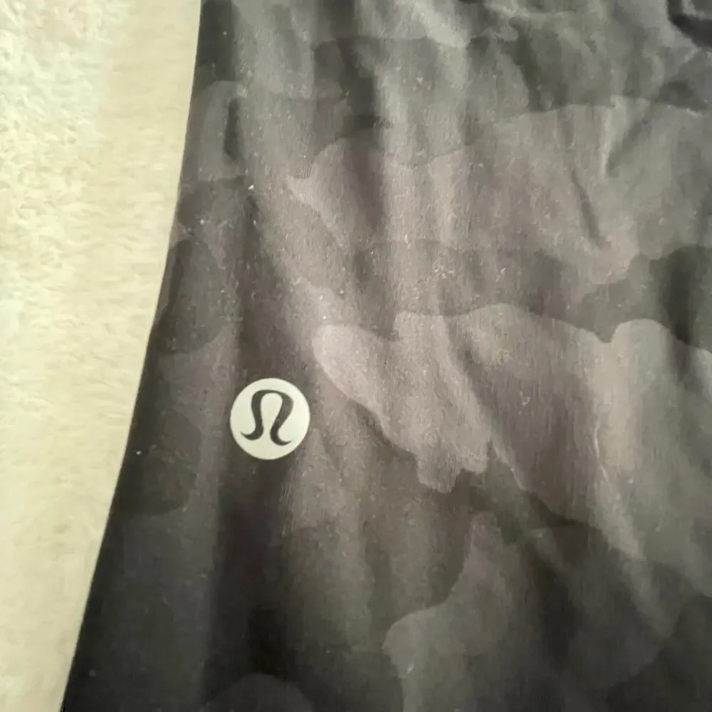 Lululemon Camo Cropped Leggings size 12